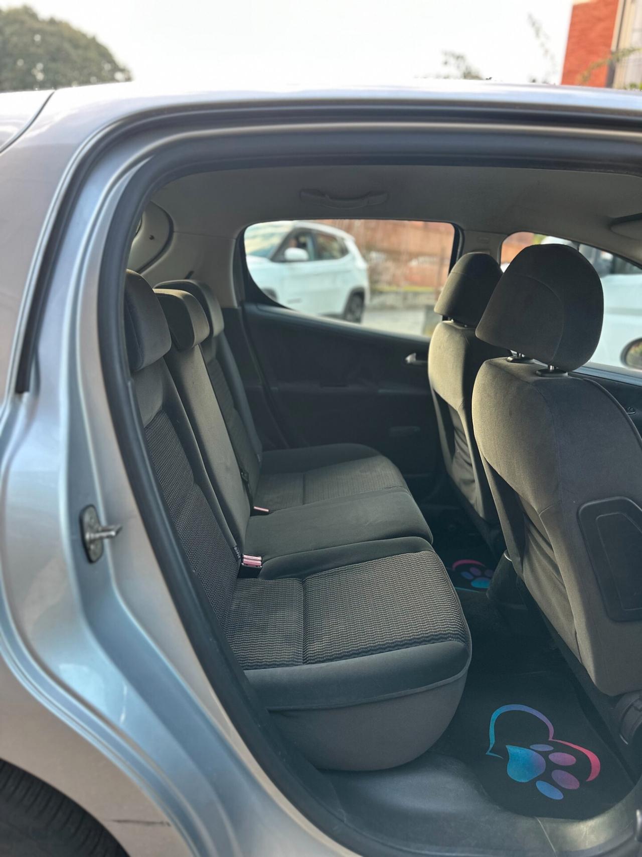 Peugeot 207 1.4 BENZINA