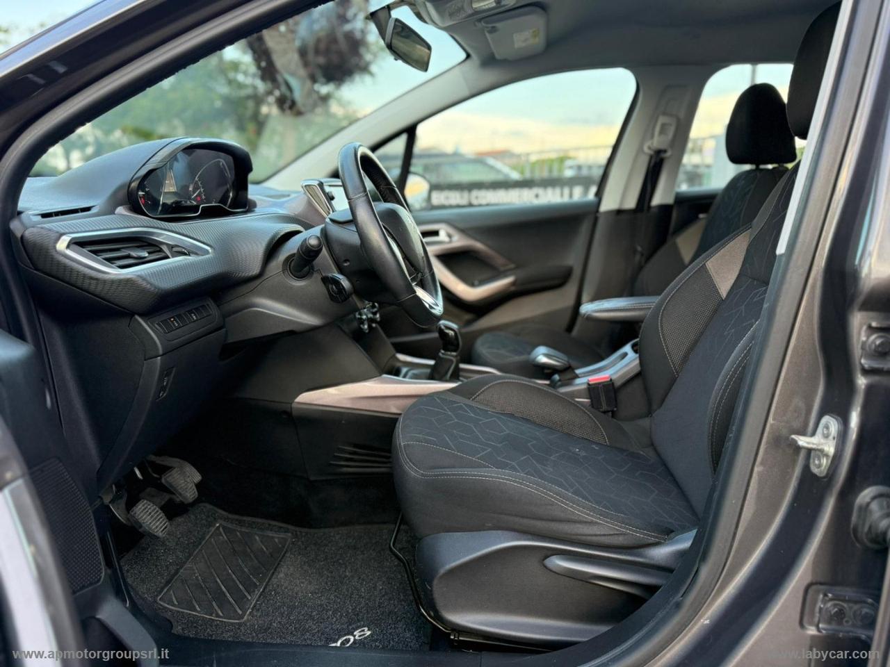 PEUGEOT 2008 PureTech 82 Allure