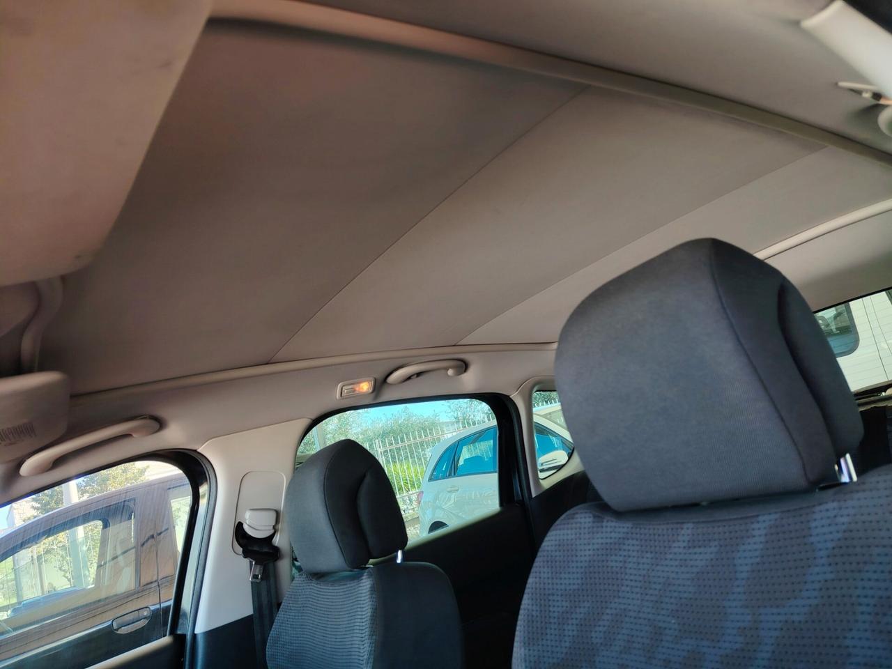 Peugeot 3008 HYbrid4 diesel full opt.