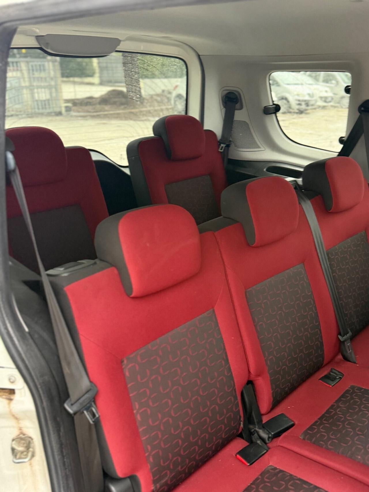 Fiat Doblo 7 posti 1.4 natural power 92mila KM