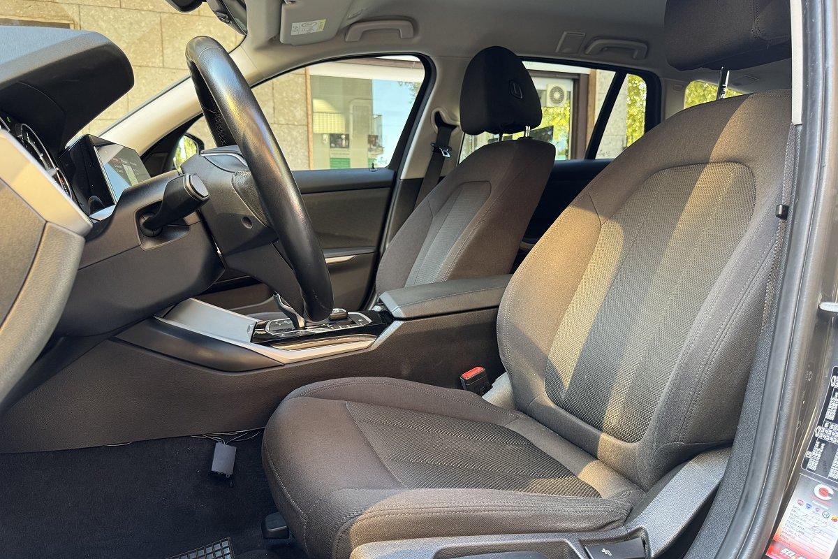 BMW 320d 48V Touring Business Advantage