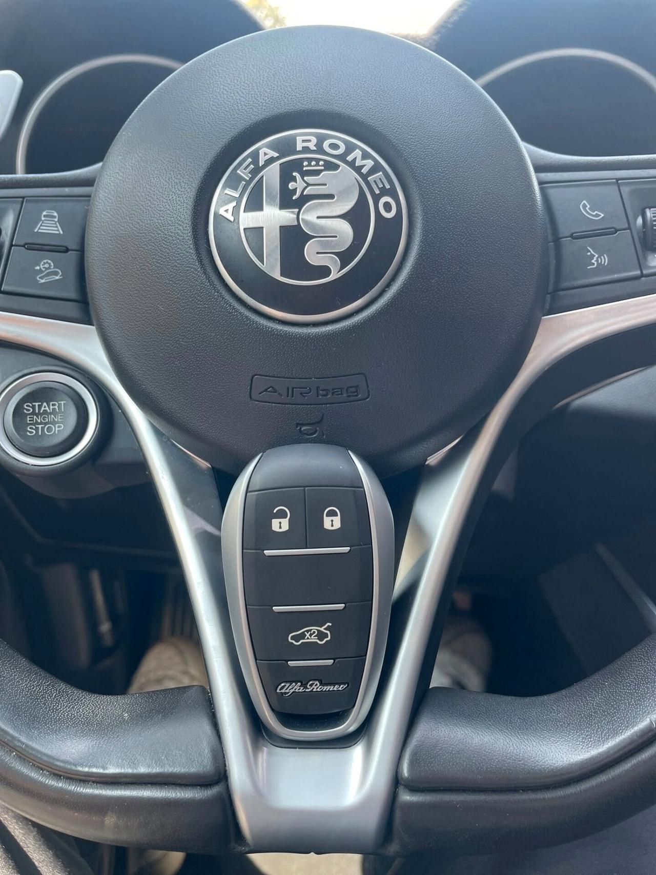 Alfa Romeo Stelvio 2.2 Turbodiesel 210 CV AT8 Q4 full optional tetto panoramico