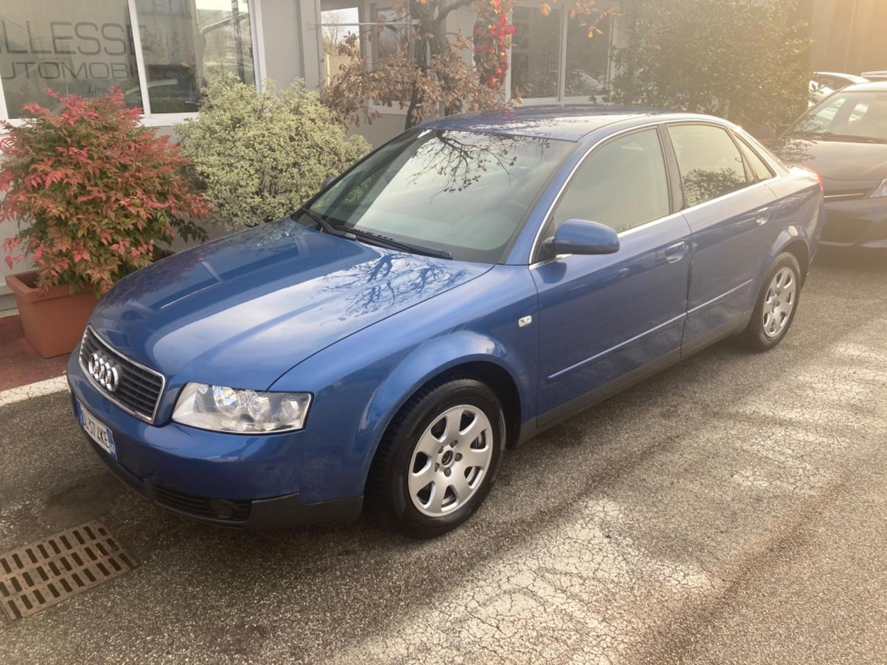 AUDI A4 BERLINA (DA VETRINA) PROPRIETARIO UNICO