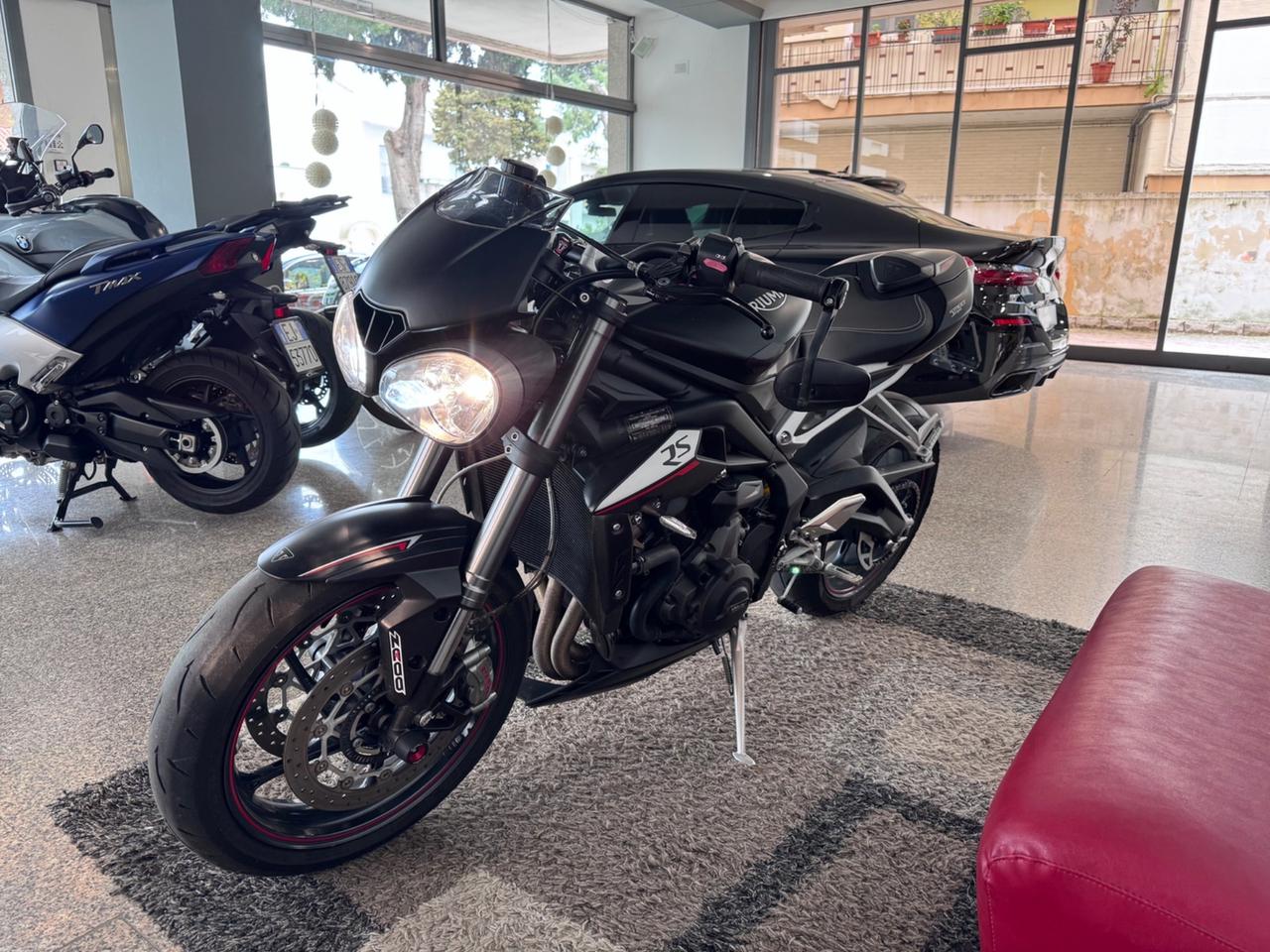 TRIUMPH STREET TRIPLE RS