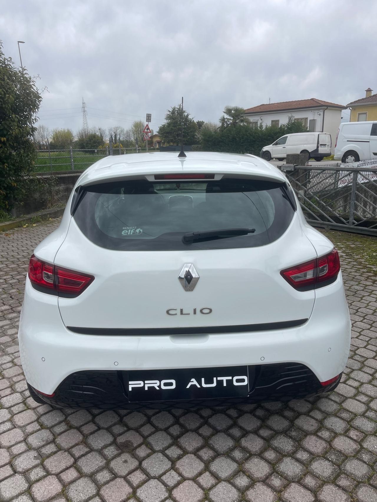Renault Clio 1.2 75CV GPL 5 porte Costume National