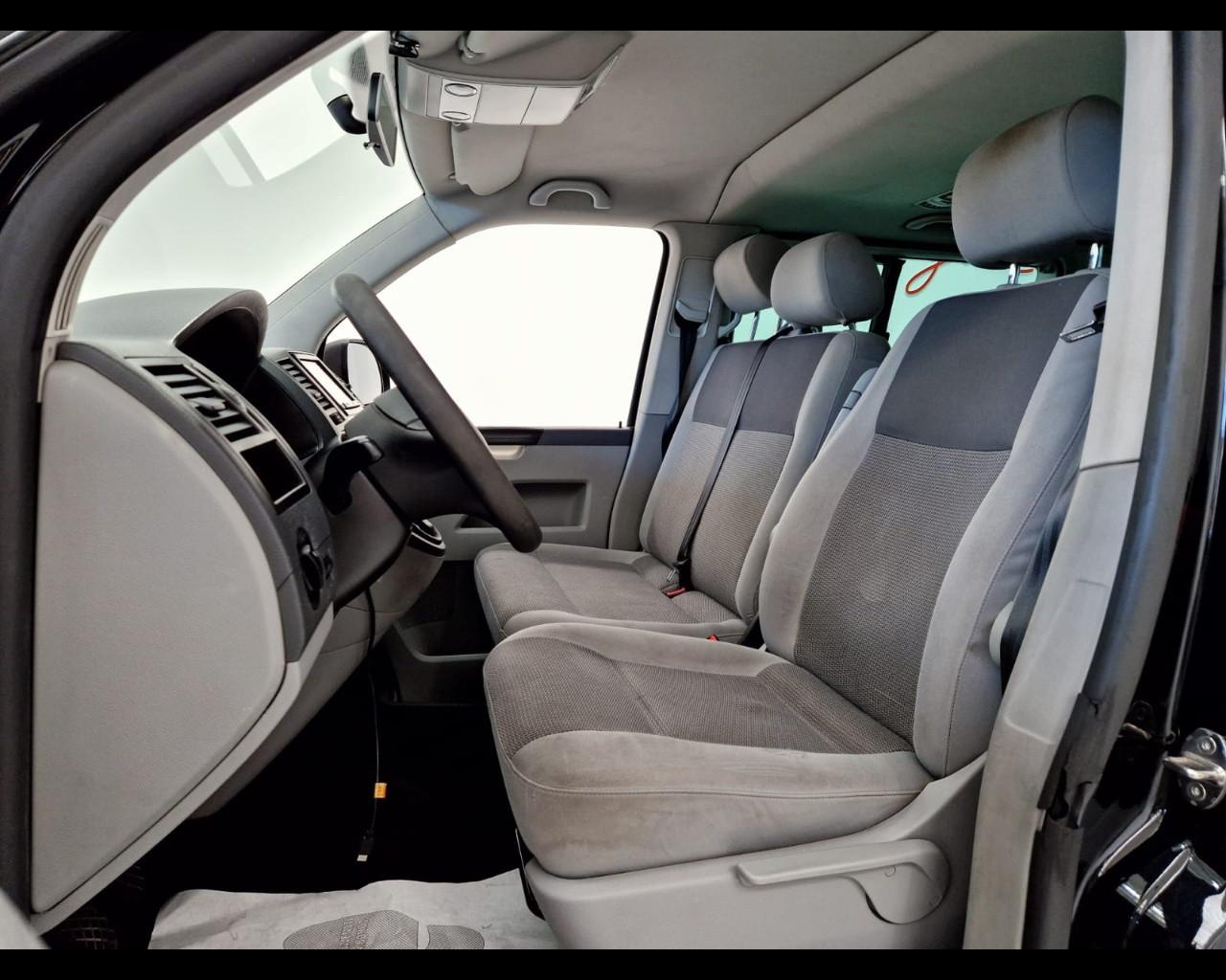 VOLKSWAGEN Multivan T5 2010 - Multivan 2.0 tdi Comfortline 140cv