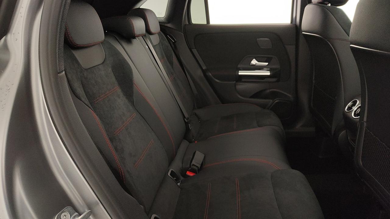 Mercedes-Benz GLA 200 d Automatic 4MATIC