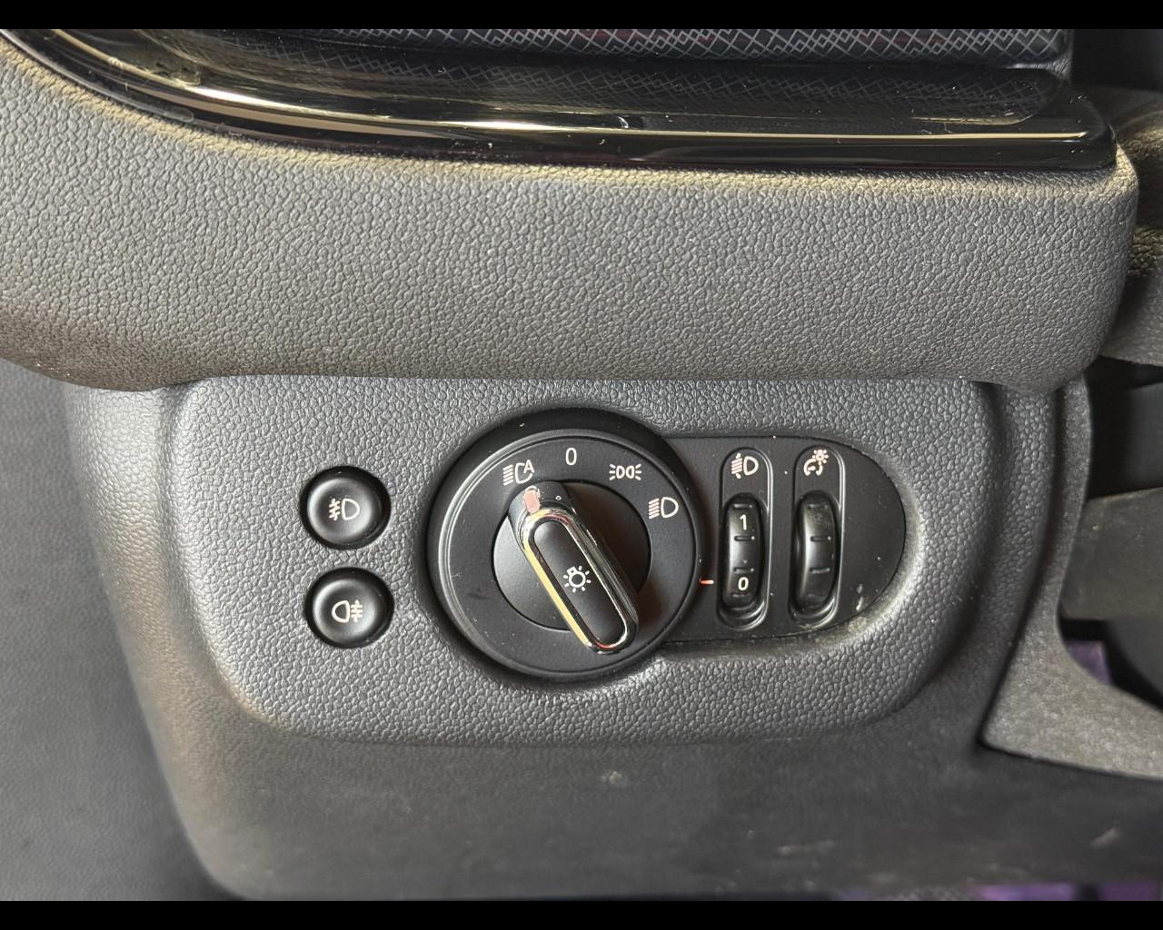 MINI Mini Clubman (F54) - Mini 1.5 Cooper Business Clubman