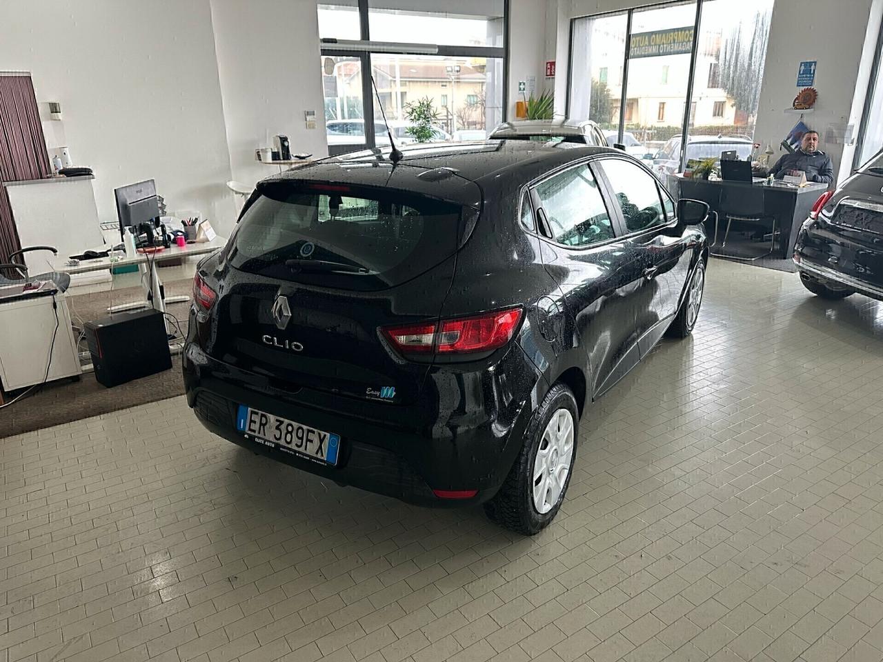 Renault Clio 1.2 75CV 5 porte METANO