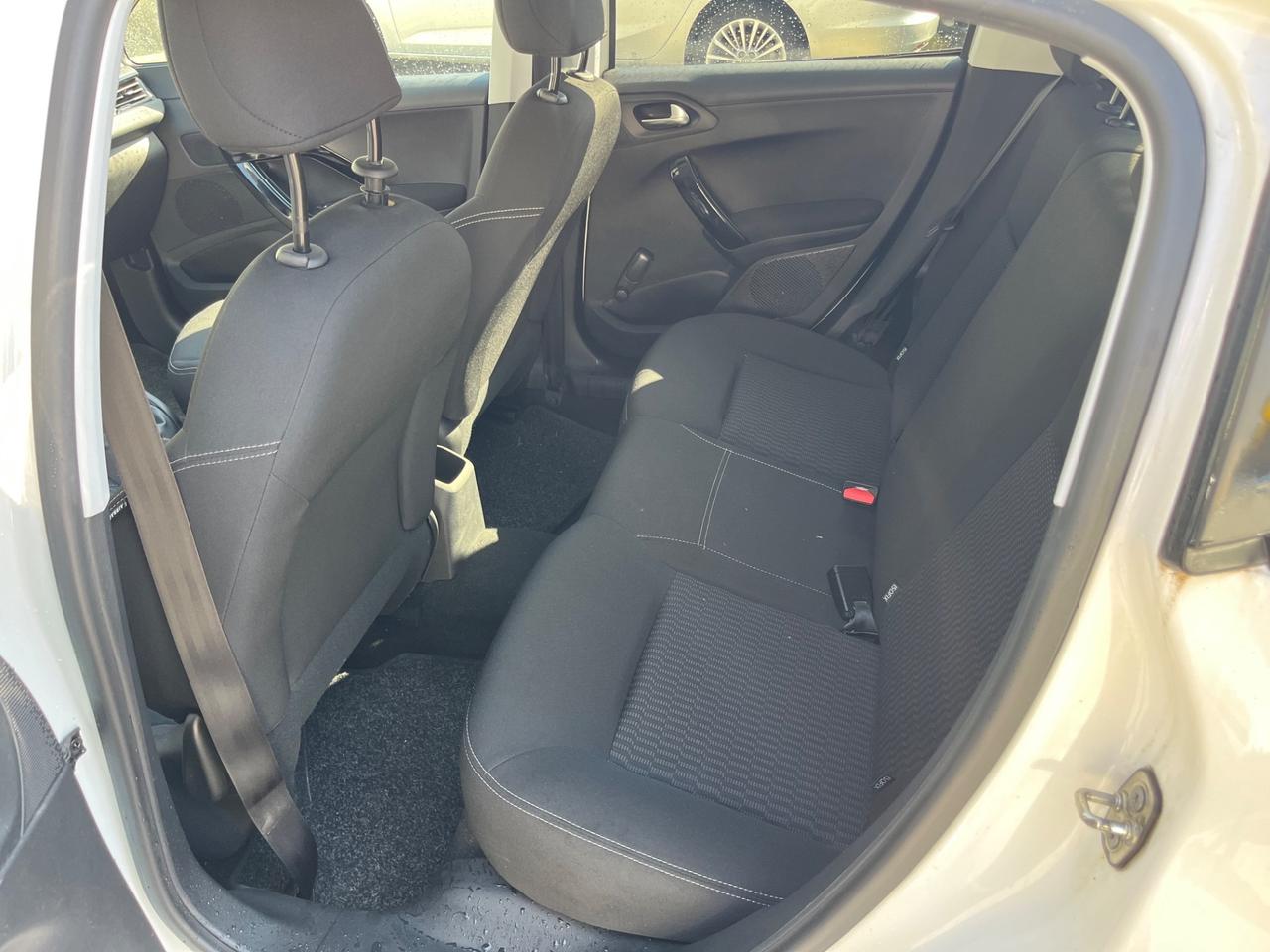 Peugeot 208 BlueHDi 75 3 porte Allure