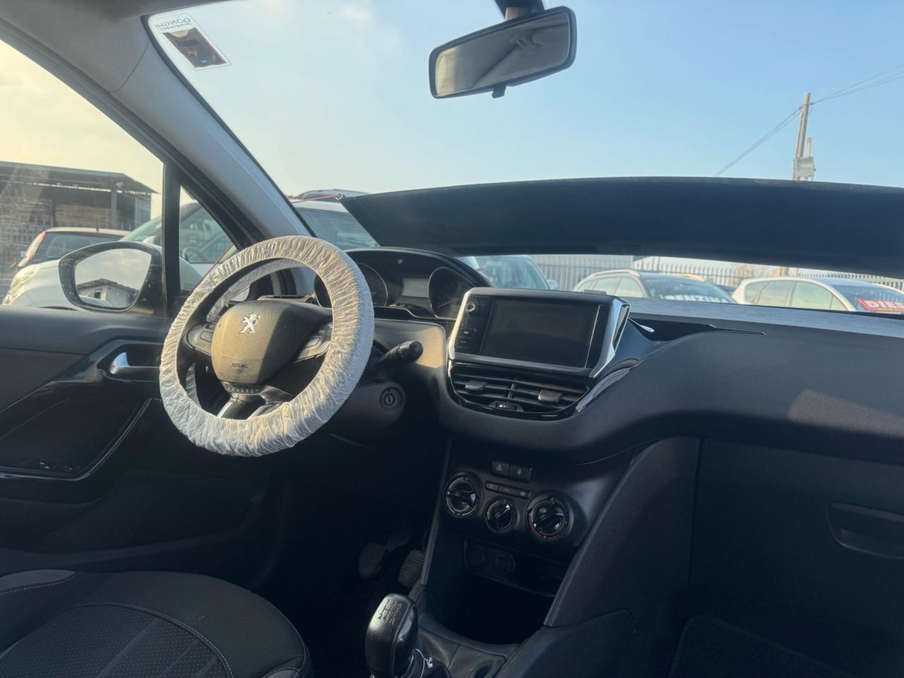 Peugeot 208 PureTech 82 3 porte Allure