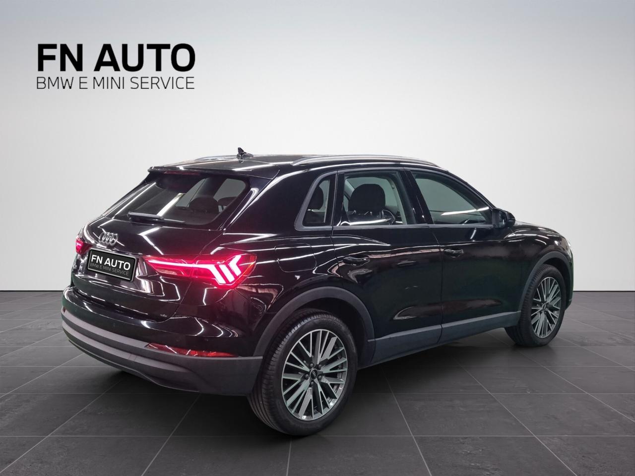 Audi Q3 35 TDI S tronic Business
