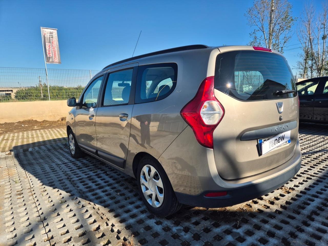 Dacia Lodgy 1.6 8V 85CV 5 posti metano scadenza 2029