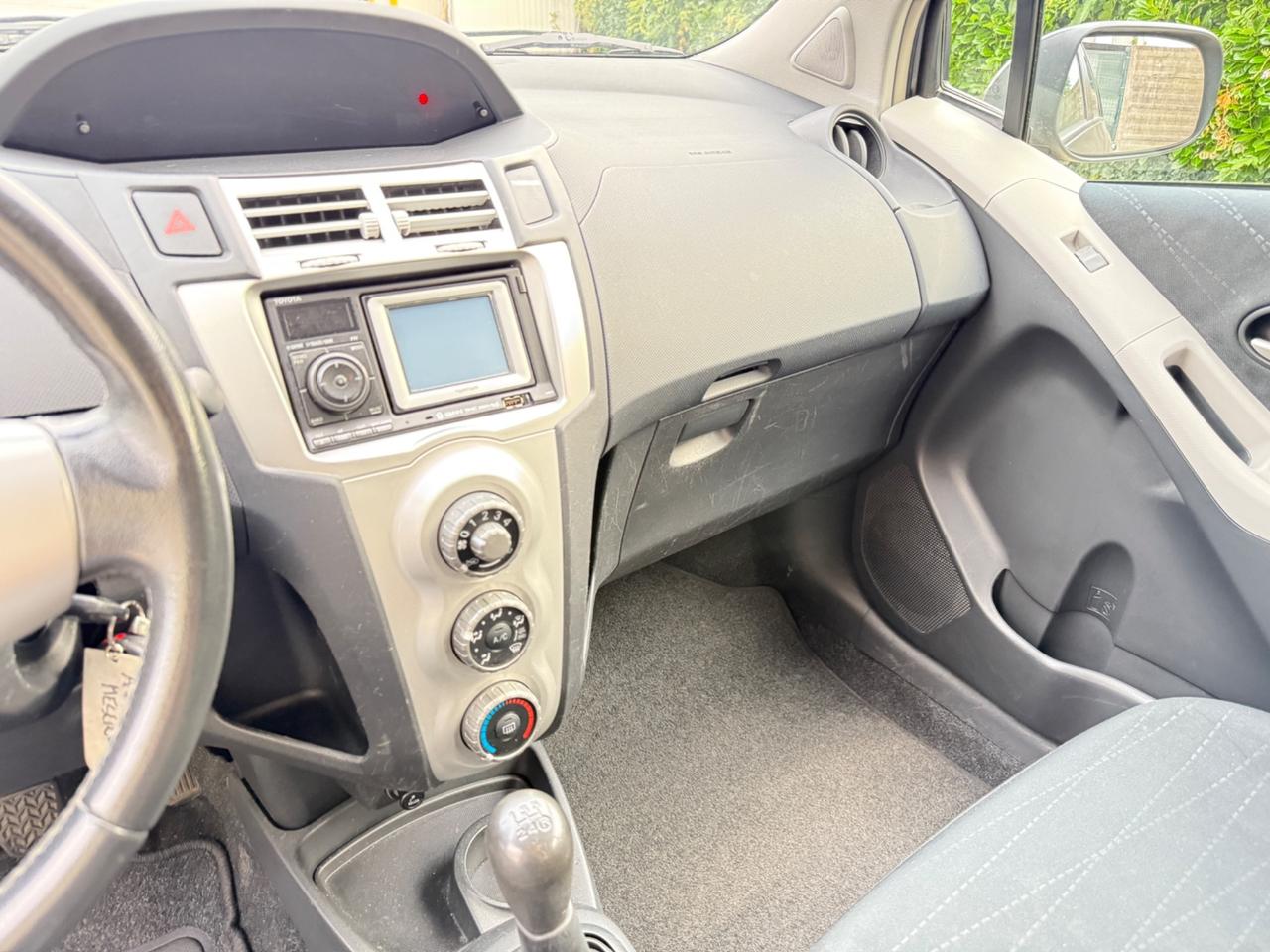 Toyota Yaris 1.3 5 porte Navi