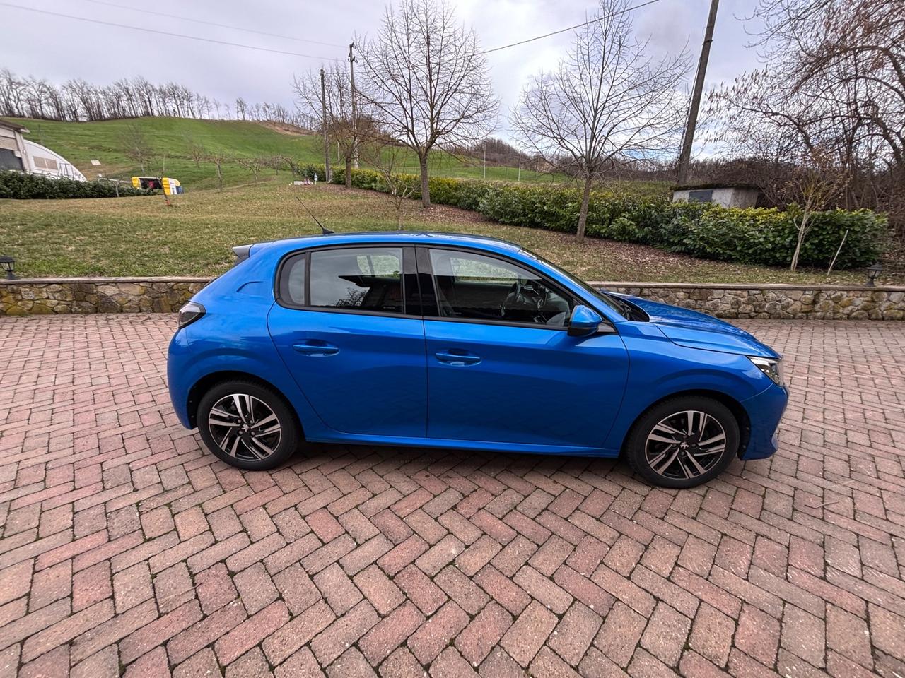 Peugeot 208 PureTech 100 Stop&Start 5 porte Allure