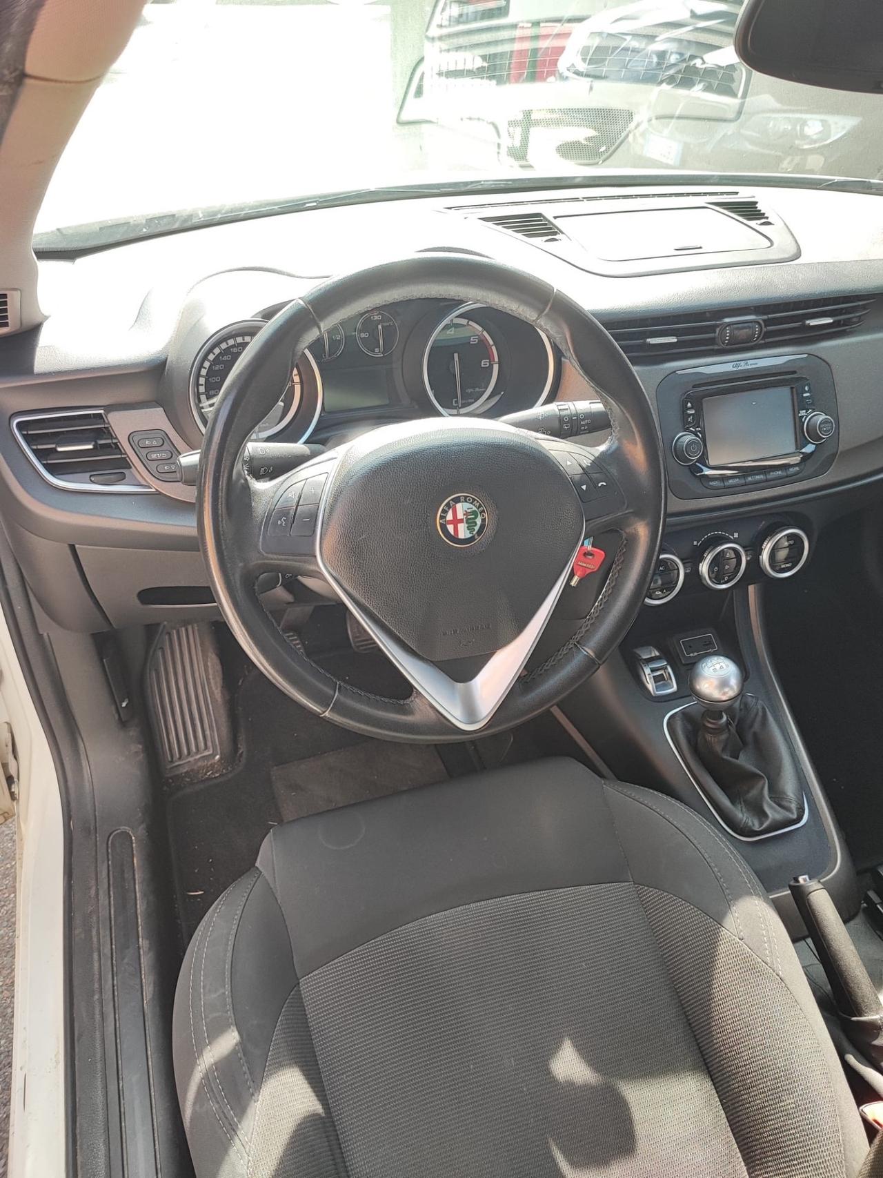Alfa Romeo Giulietta 1.6 JTDm-2 120 CV Exclusive