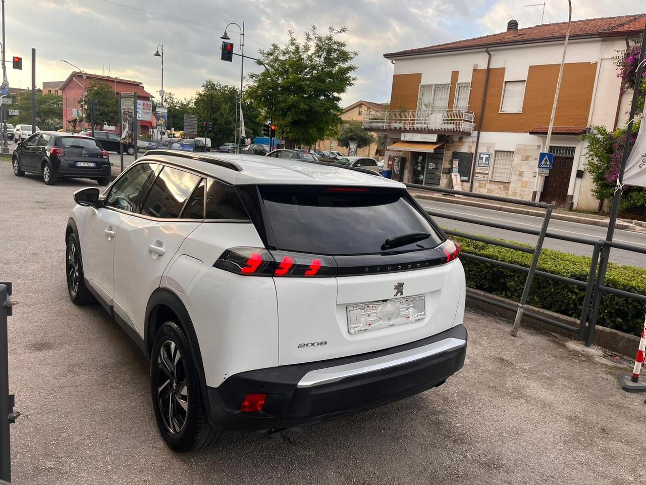 PEUGEOT 2008 1.2 BENZINA 101CV OK NEOPATE-2021