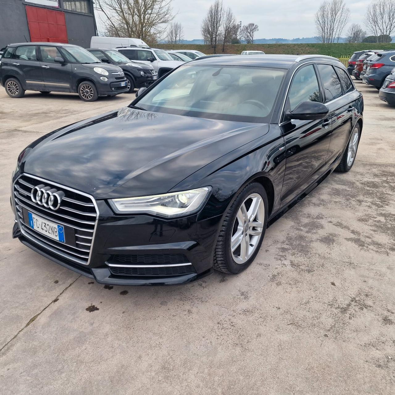 Audi A6 Avant 2.0 TDI 190 CV quattro S tronic S-line interno ed esterno