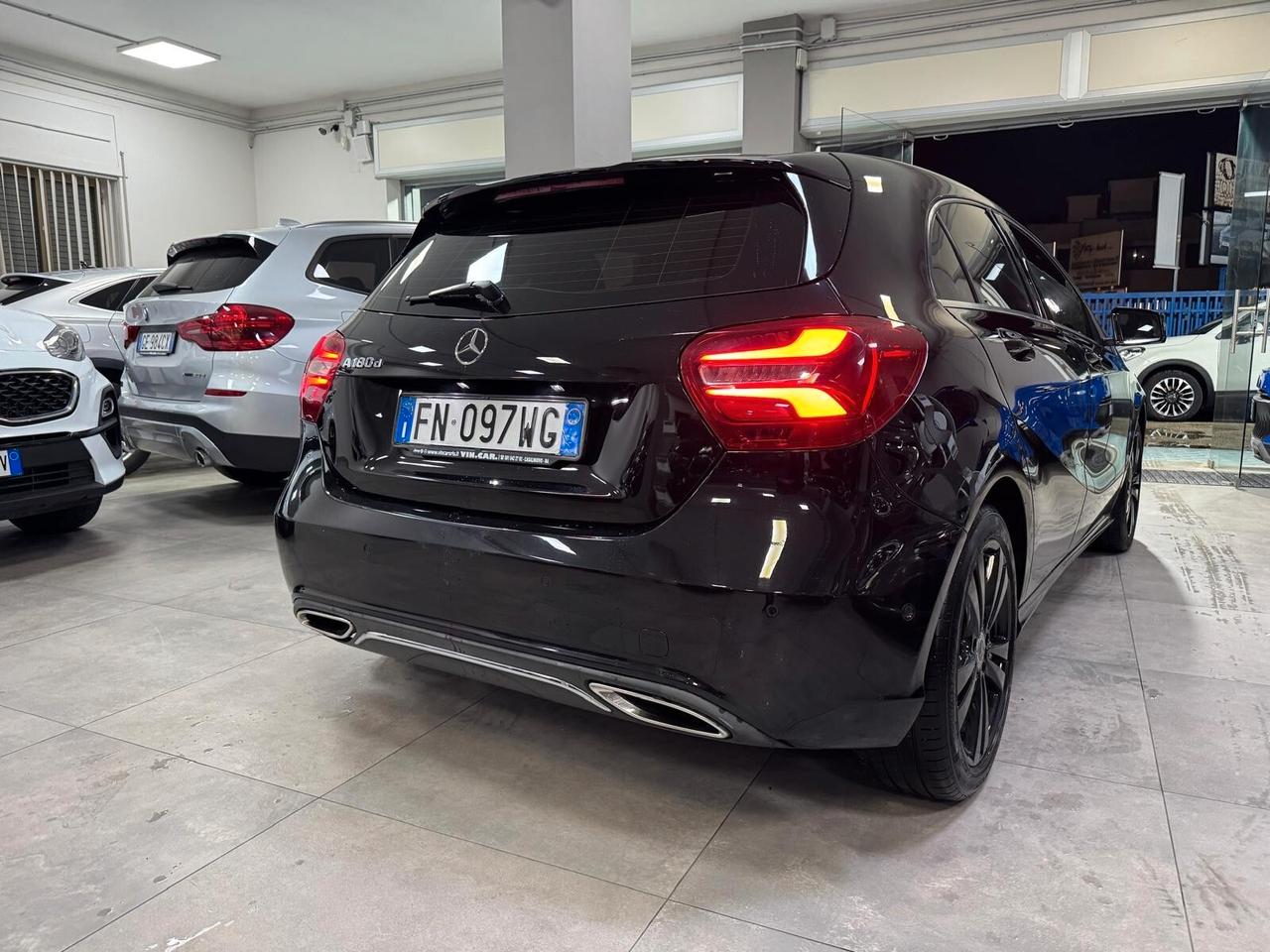 Mercedes A 180d Automatic Total Black 2018