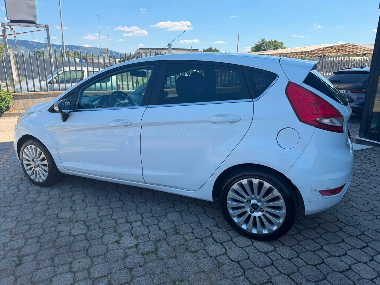 Ford Fiesta 1.2 82 CV 5 porte Titanium