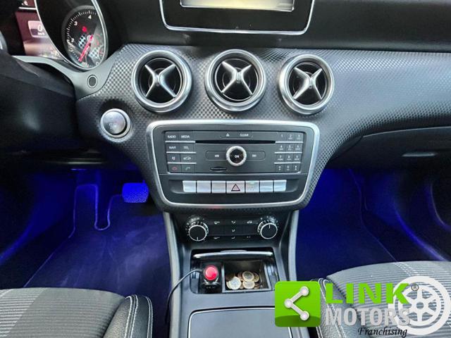 MERCEDES-BENZ A 180 d Automatic Premium
