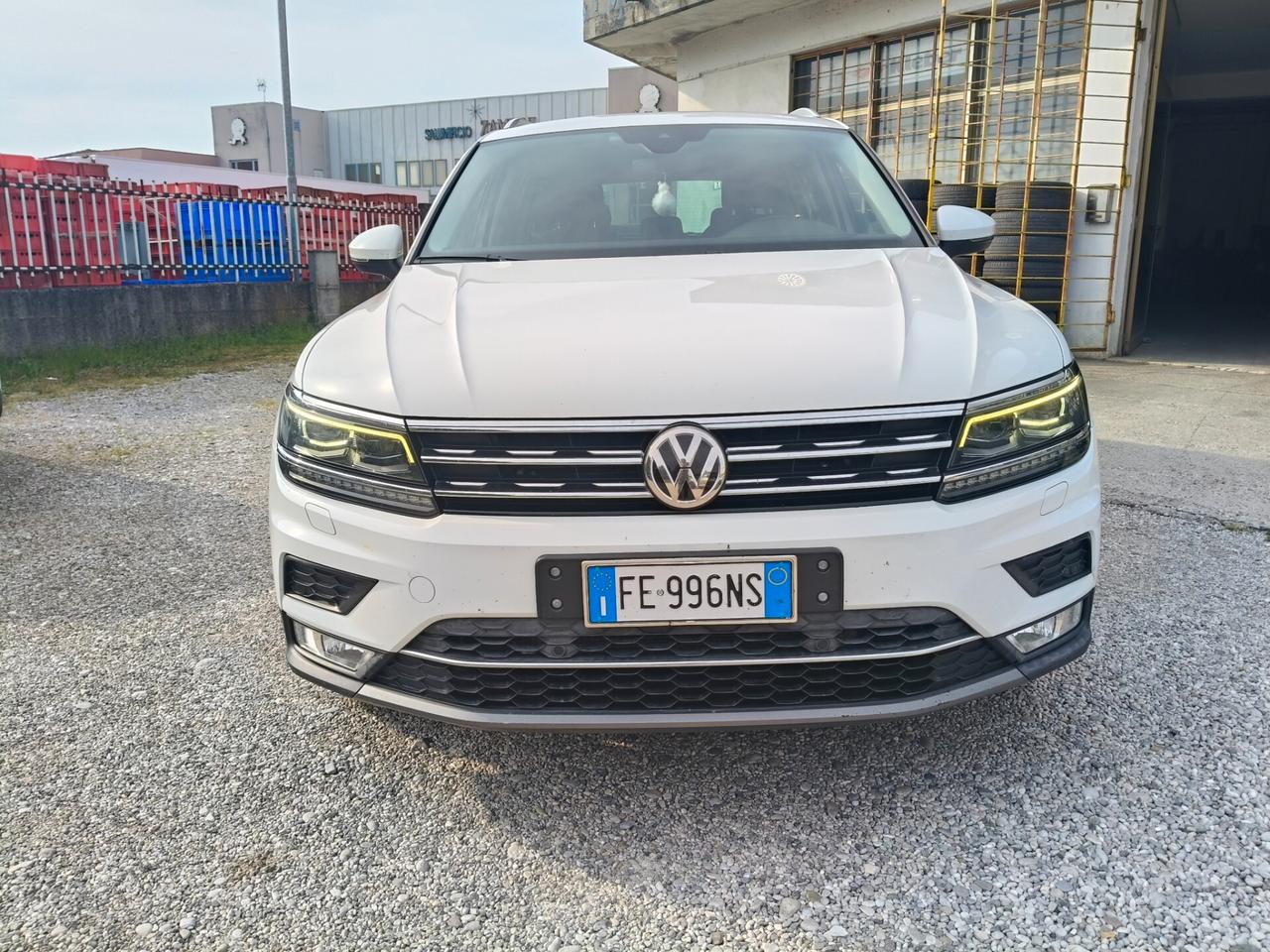 Volkswagen Tiguan 2.0 TDI SCR DSG 4MOTION Business BMT