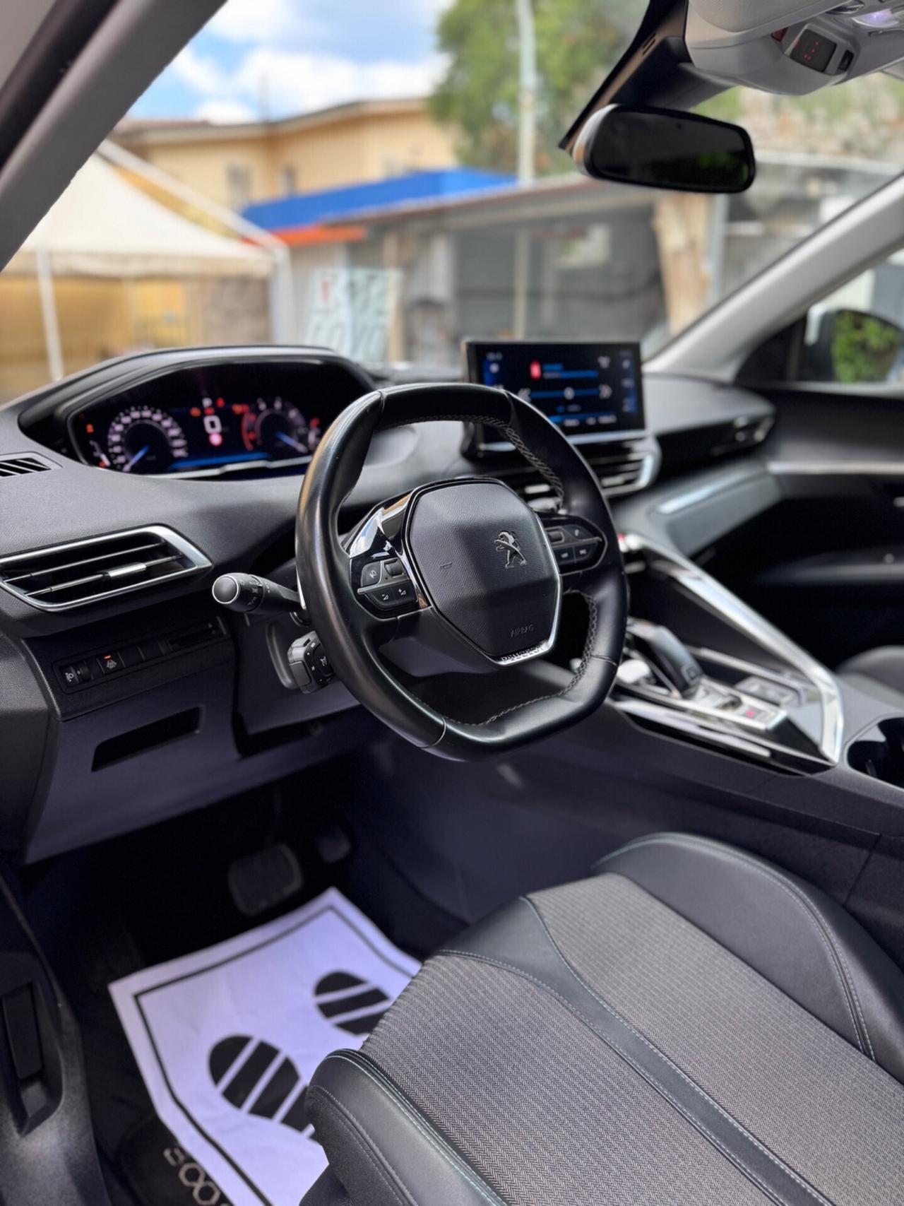 Peugeot 3008 BlueHDi 130 S&S EAT8 Allure