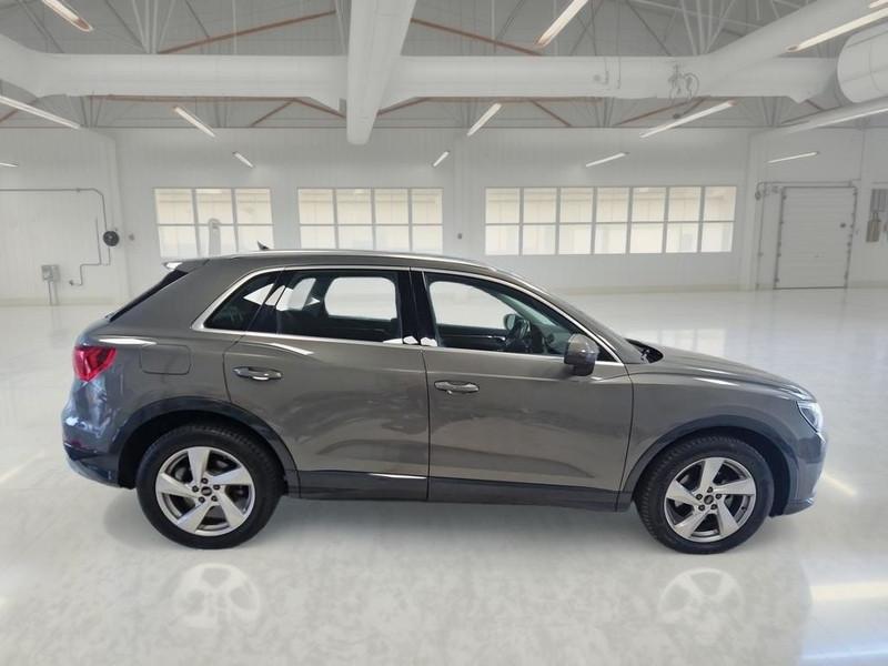 AUDI Q3 35 TDI S TRONIC BUSINESS ADVANCED SUV