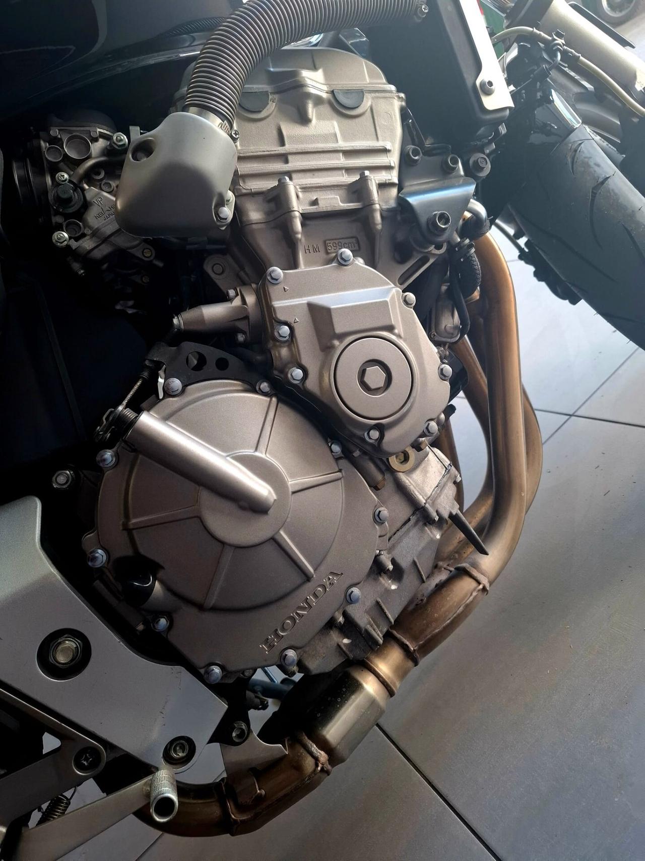 Honda hornet 600