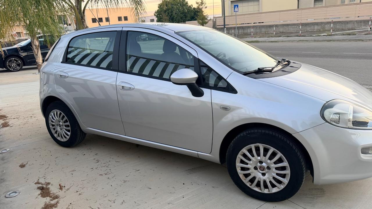 Fiat Punto 1.4 S&S 8V Dualogic 5 porte Street