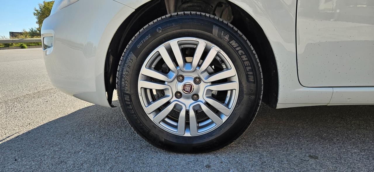 Fiat Punto 1.3 MJT II 75 CV Street