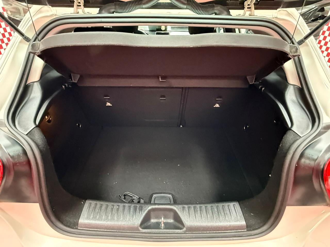 Mercedes-benz A 180 CDI 1.5 109cv Sport - 2015