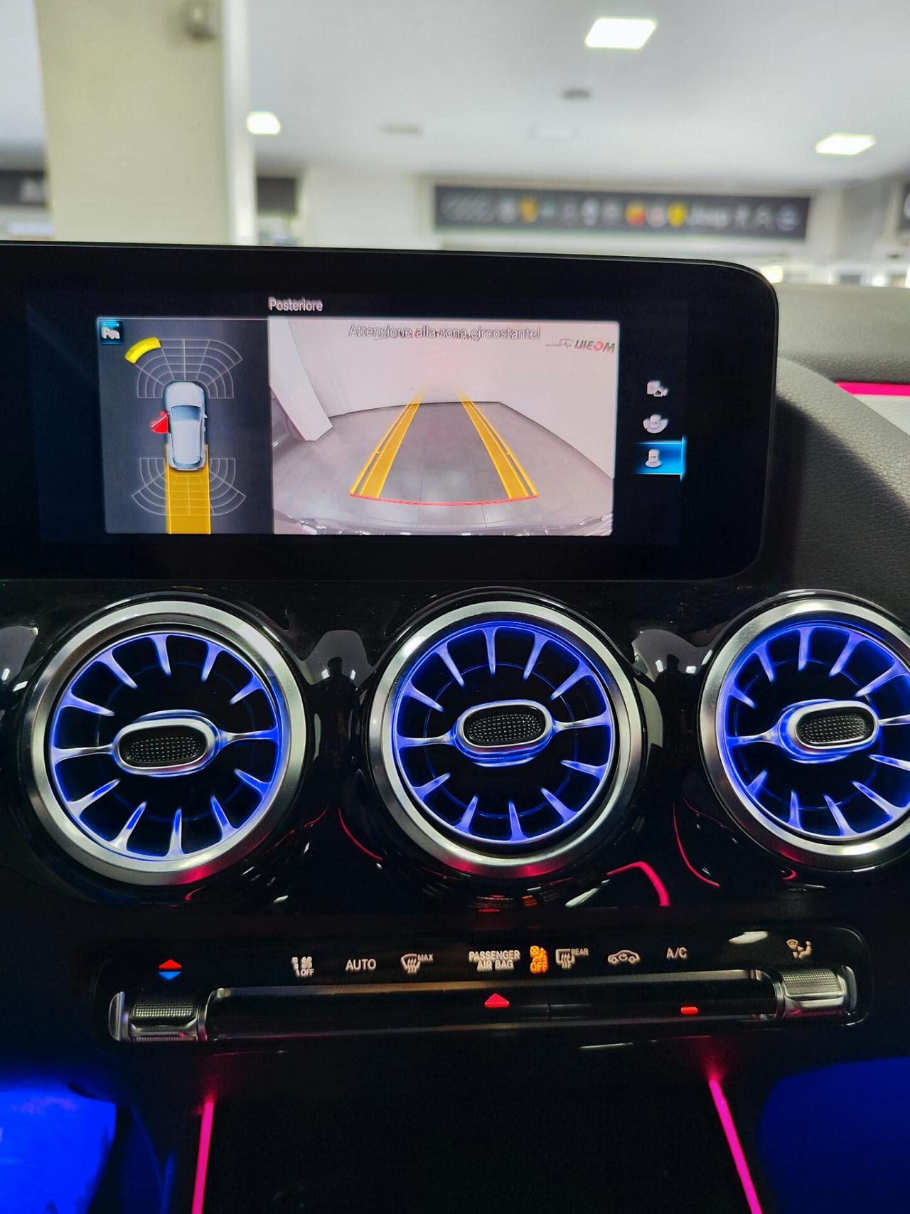 Mercedes-benz GLA 180 d Automatic Sport Plus LED AMBIENTE