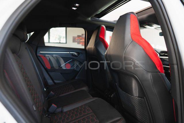 AUDI RS Q3 quattro S tronic