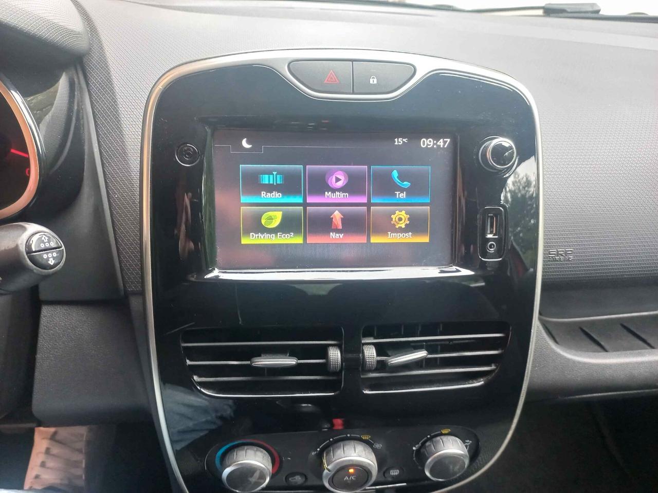 Renault Clio 1.2 75 CV 5 porte Duel
