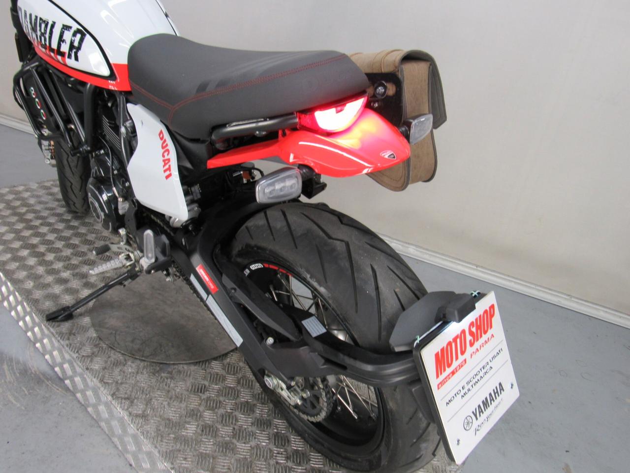 Ducati Scrambler 800 URBAN MOTARD
