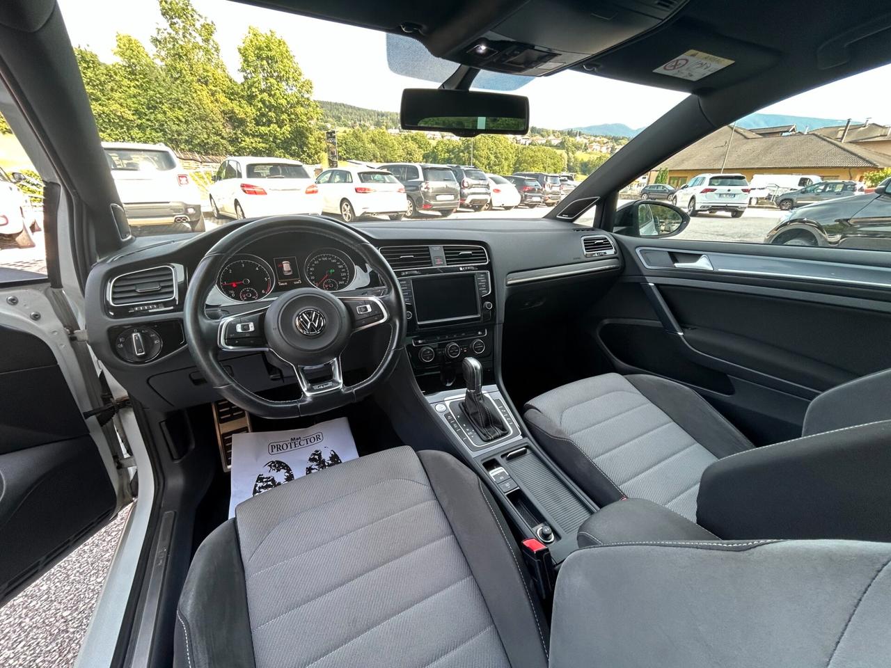 Volkswagen GOLF 7 3p 2.0 tdi Highline 150cv dsg
