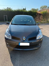 Renault Clio 1.6 - AUTOMATICA - NEOP. - 12 MESI DI GARANZIA -