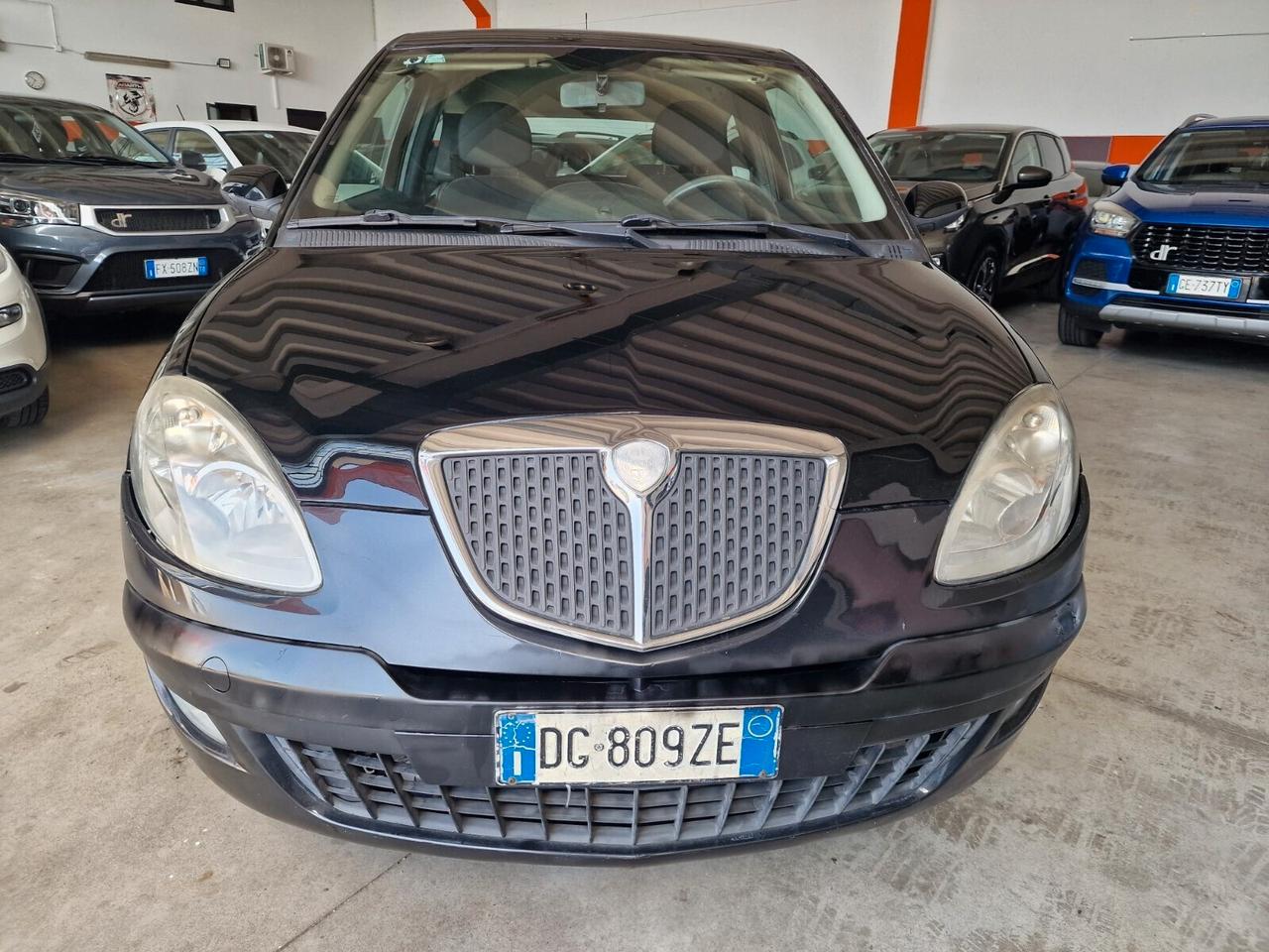 Lancia Ypsilon 1.2 Argento