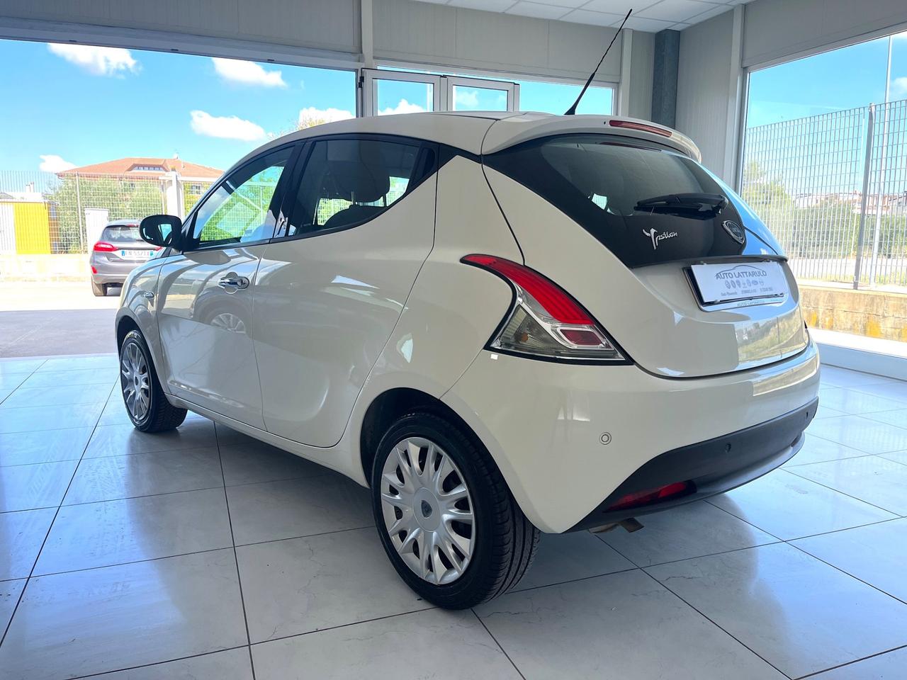 Lancia Ypsilon 1.2 69 CV 5 porte KM 104000
