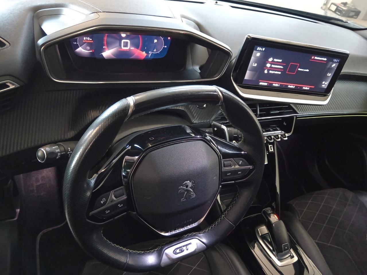 Peugeot 2008 PureTech 155 S&S EAT8 GT