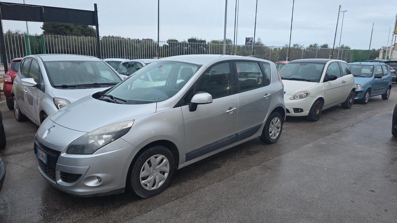 Renault Scenic Scénic X-Mod 1.5 dCi 105CV Confort