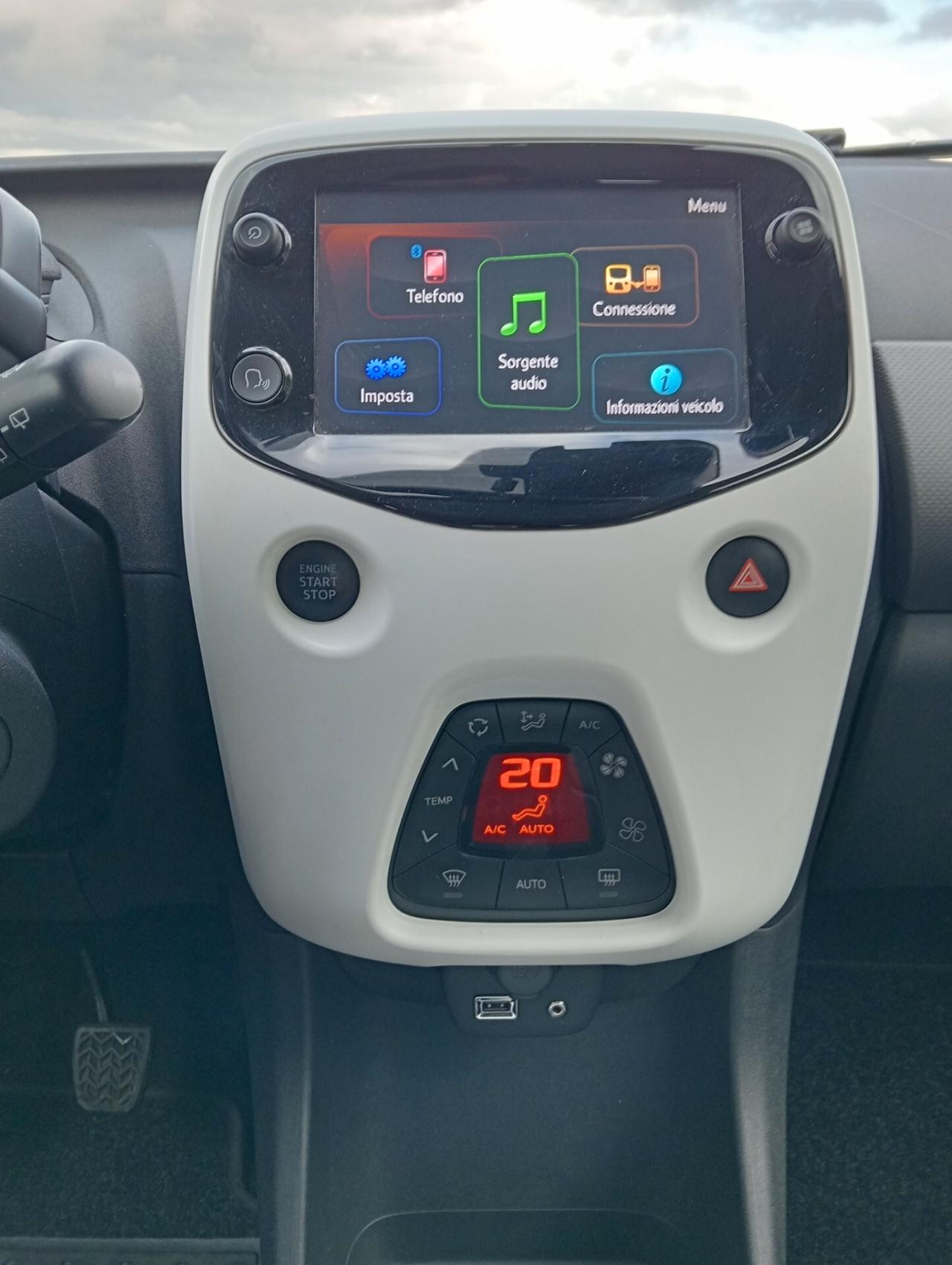 Citroen C1 1.1VTi 72cv 5p. Shine UNIPROPRIETARIO