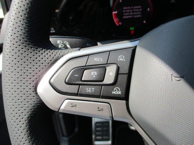 VOLKSWAGEN Golf 2.0 TDI 150 CV DSG SCR R-Line 30 YEARS