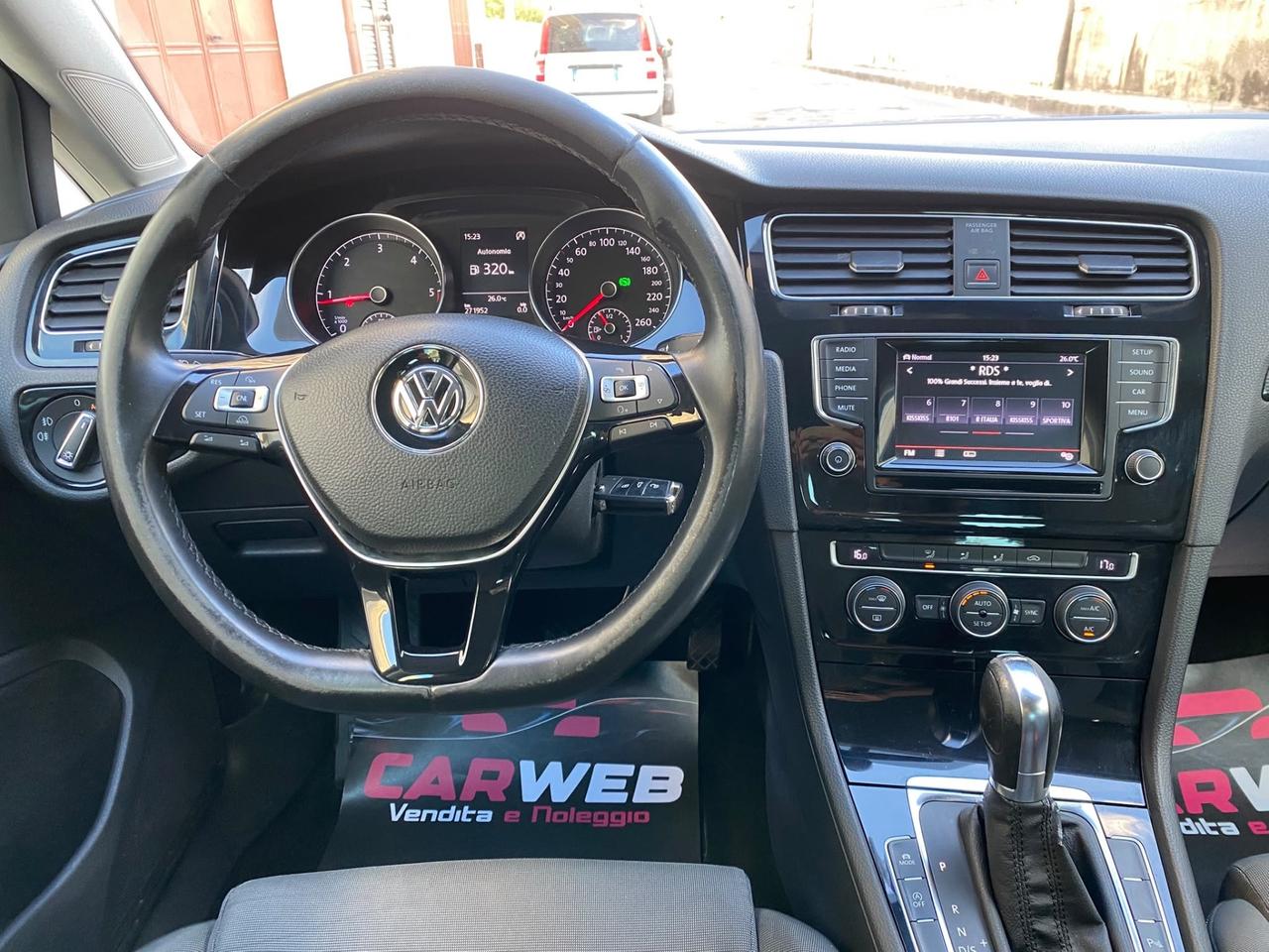 VOLKSWAGEN GOLF 7 COMFORTLINE 1.6 TDI DSG 2013