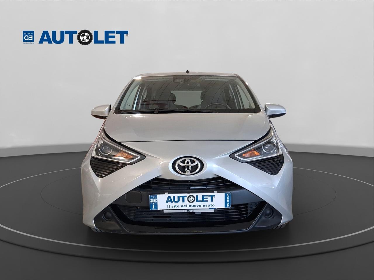 Toyota Aygo Connect 1.0 VVT-i 72 CV 5 porte x-play