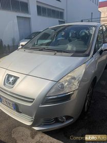PEUGEOT 5008 1.6 HDi 7 POSTI