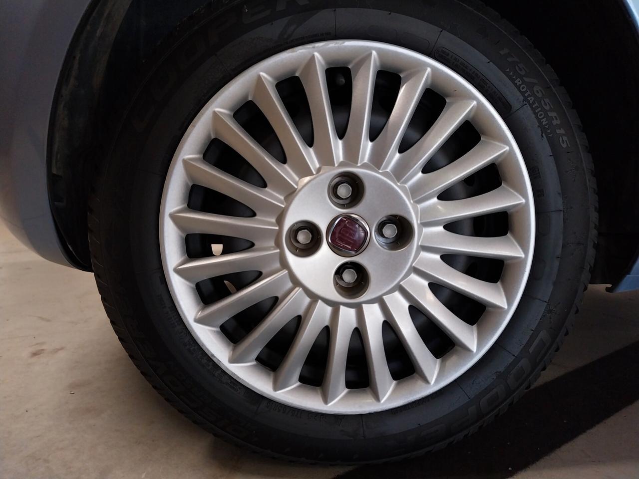Fiat Grande Punto 1.2 5 porte Dynamic - OK NEOPATENTATI