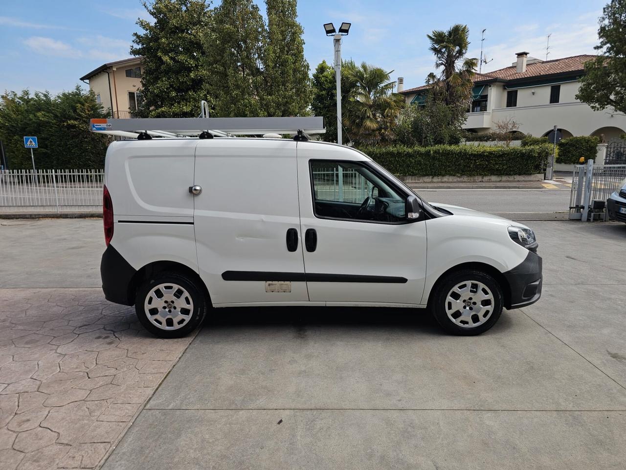 FIAT DOBLÒ CARGO 1.4 T-JET NATURAL POWER