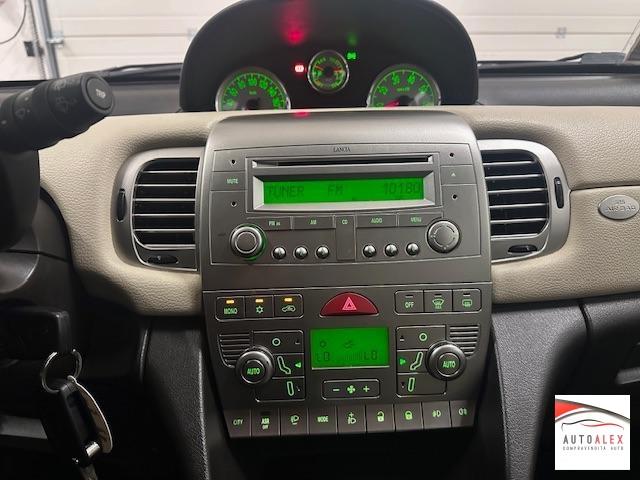 LANCIA - Ypsilon 1.4 16v Platino 100
